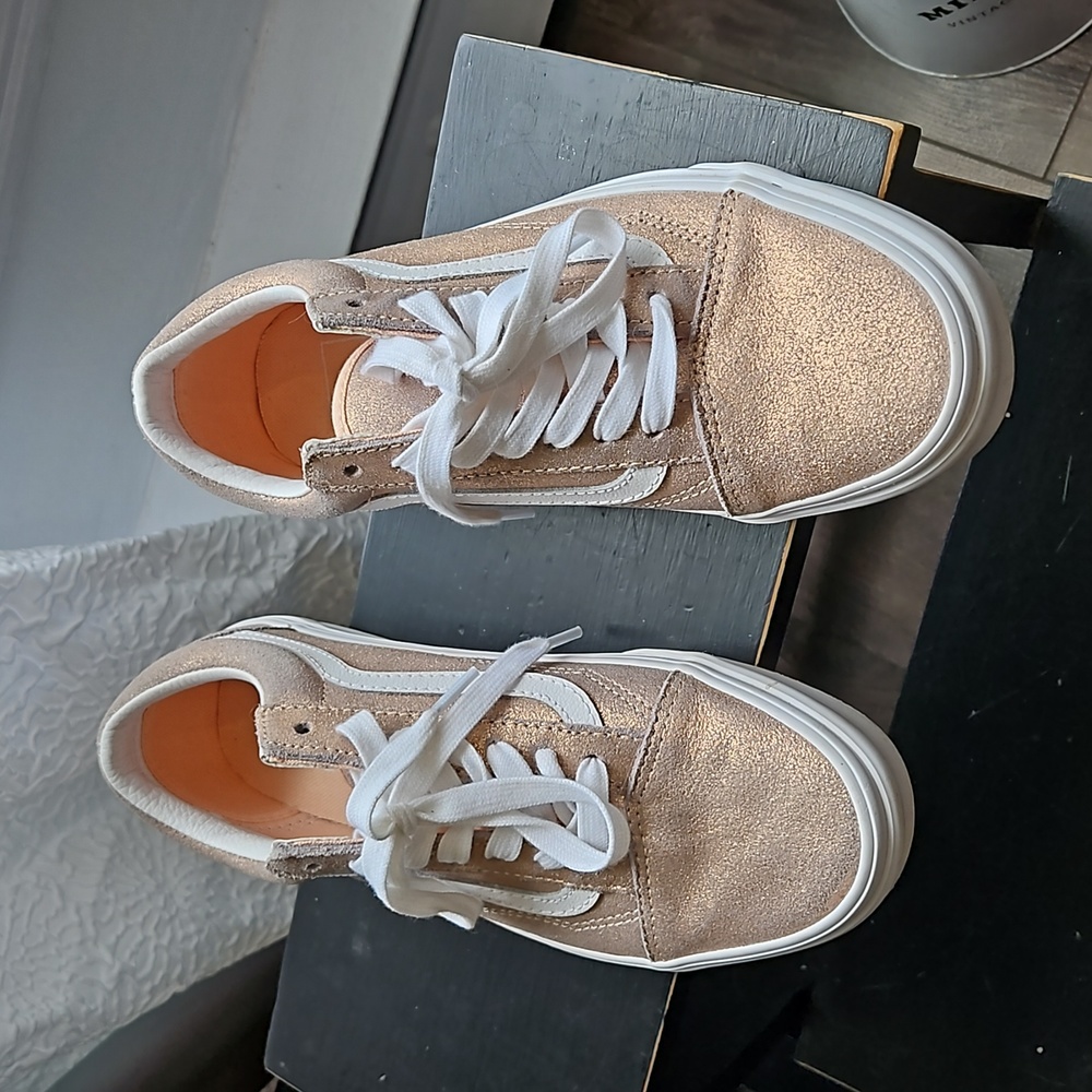 Shoes - Picture 2 of 5